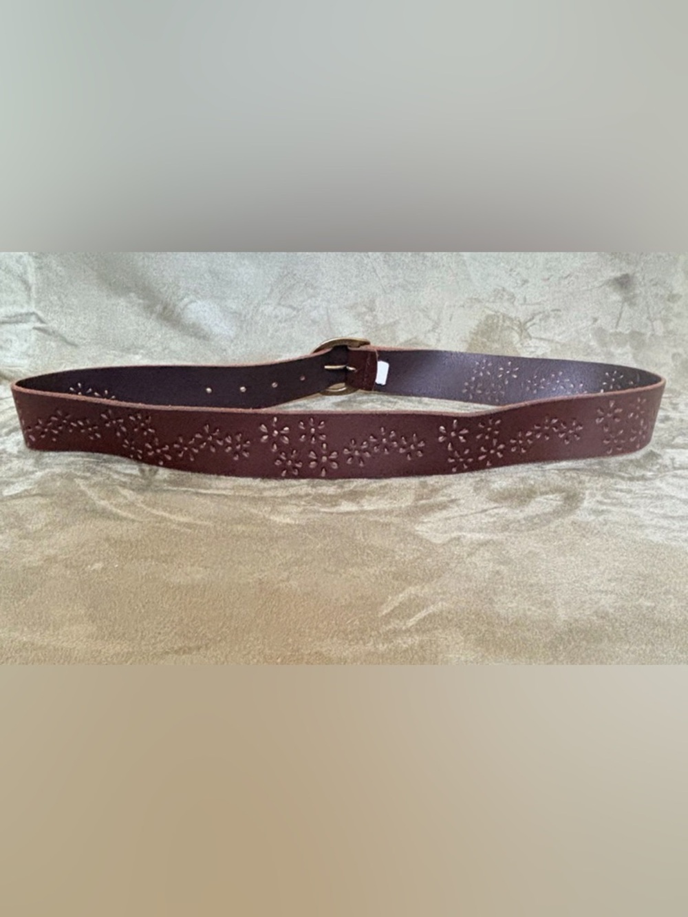 ITALIAN LEATHER Vintage Boho Style Floral Cutout Belt SZ M/L 42”, Made in USA - Picture 6 of 16
